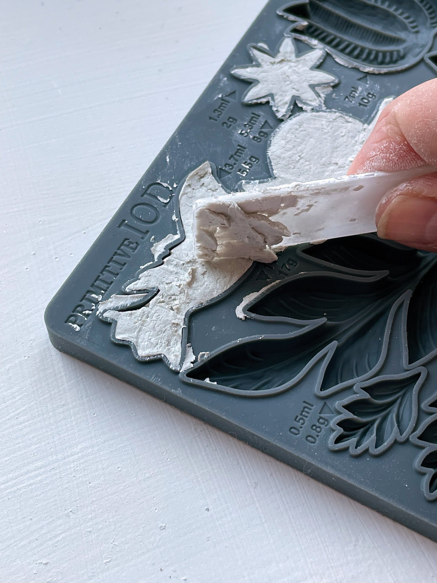 Primitive 6"x10" Decor Moulds™