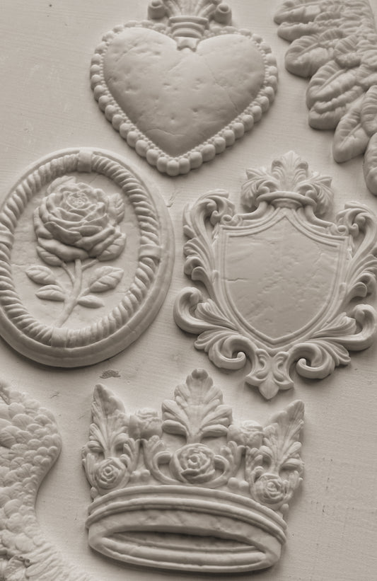 Heraldry 6"x10" Decor Moulds™