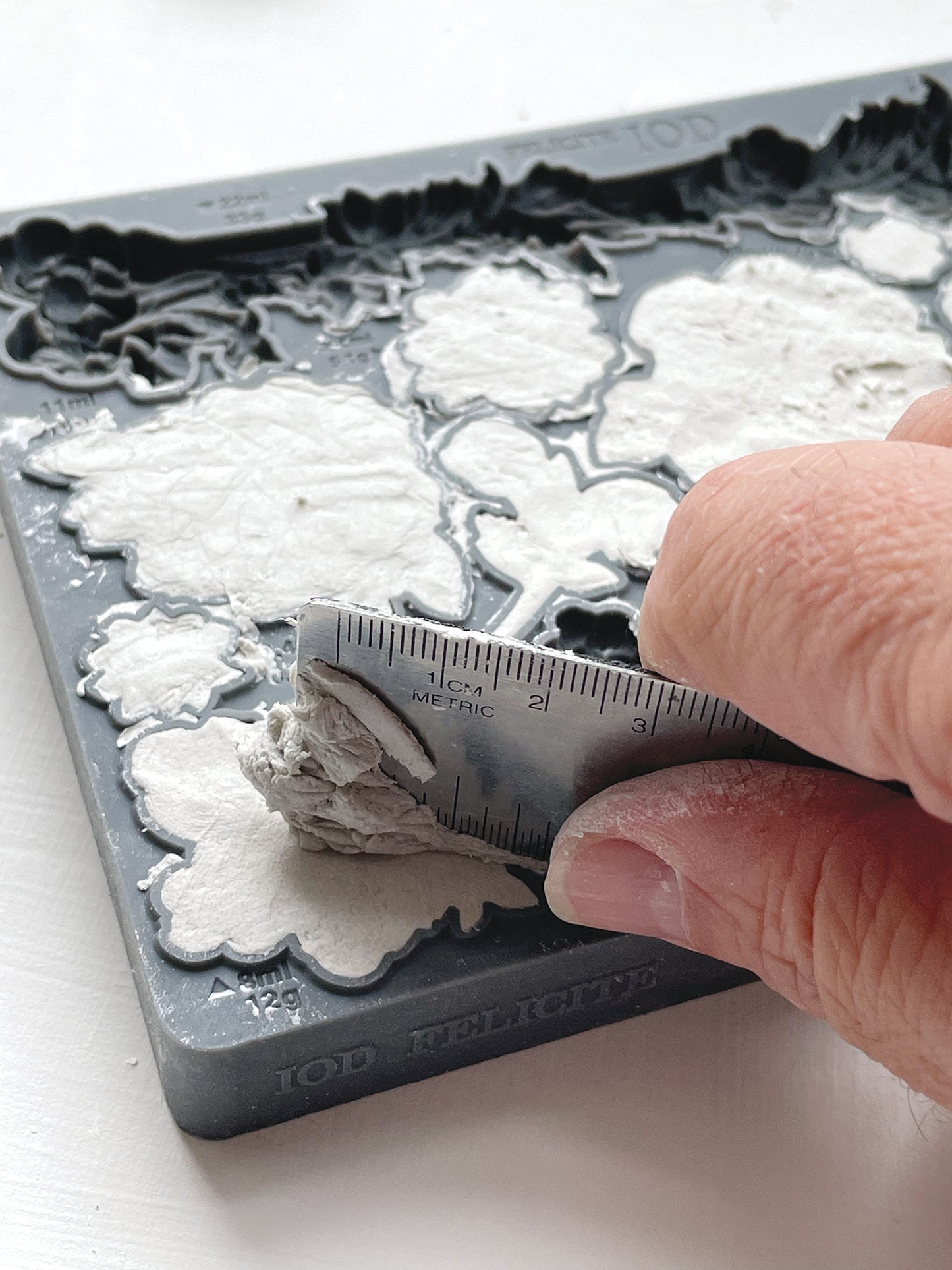Felicite 5"x7" Decor Moulds™